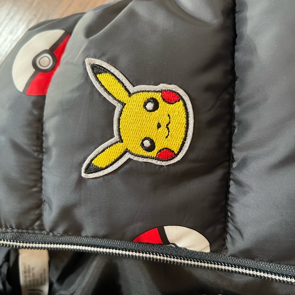 Pokémon Puffer Vest H&M size 6-7 - Picture 3 of 6